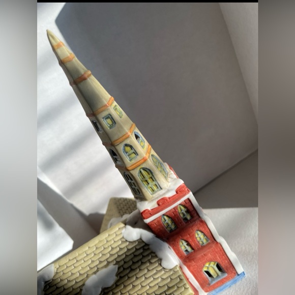 Dickens Of London Porcelain Collectable Lighted Church - Picture 5 of 12